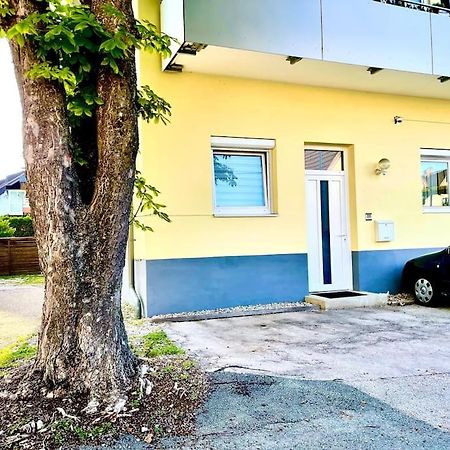 Schoene Wohnung Mit Eigenen Eingang Und Terrasse Gosseling 외부 사진