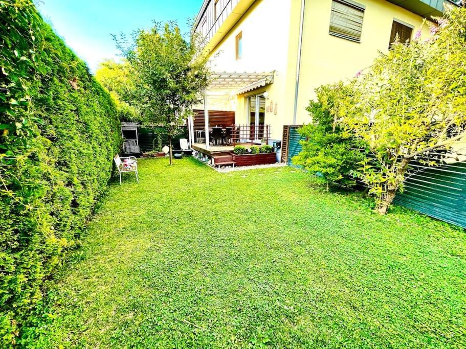 Schoene Wohnung Mit Eigenen Eingang Und Terrasse Gosseling 외부 사진